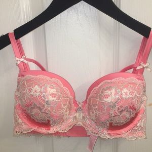 Victoria’s Secret “Dream Angels” bra